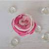 gefilzte Rose rosa weiß pink bestickt mit Glasperlen als Brosche Bild 6