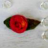 Filzblume Filzbrosche Filzschmuck Filzblüte gefilzte Rose rot gelb marmoriert Anstecker Blumenbrosche Blütenbrosche Bild 4