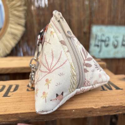 Kleines Dreieckstäschchen – Schnullertasche & Mini-Tasche für unterwegs | Baumwolle & Karabiner