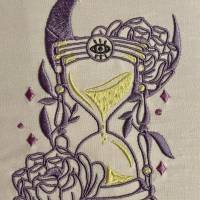 Stickdatei - Zeit hat nur die Ewigkeit - 3 Größen Sanduhr Bild 3