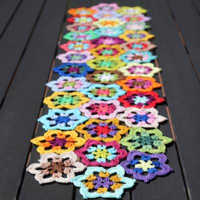 Häkelanleitung Tischläufer 