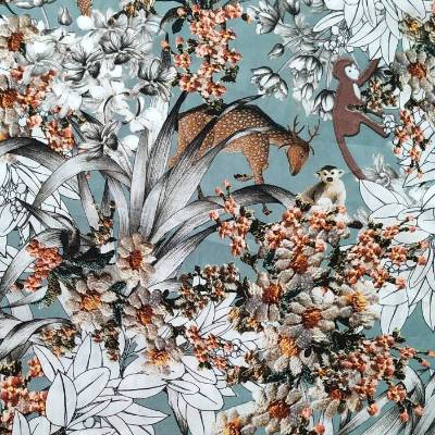 Bio-Baumwollstoff in Hellblau mit bunten Blumen & Tieren für leichte Blusen und Kleider