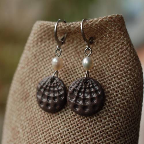 Boho Ohrringe mit Keramik und Süßwasserperlen