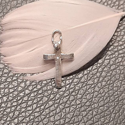 Anhänger Kreuz aus 999 Silber mit kleiner Kugel