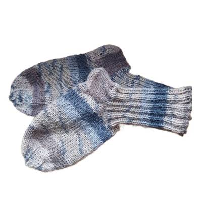 Handgestrickte Kindersöckchen Größe 21/22 – Warme Babysocken aus Wolle, Unisex & Strapazierfähig