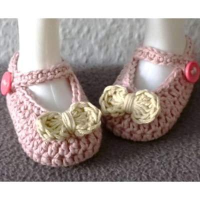 1 Paar gehäkelte Schuhe, Babyschuhe, Babyschühchen, Größe 16 (9cm Sohle)   Handarbeit