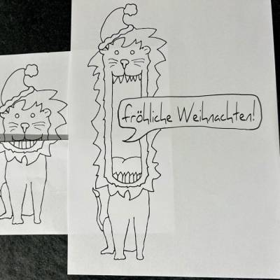 Printable: DIY Faltkarte zum Ausdrucken und Anmalen: Set mit lustigen Löwen mit Weihnachtsmütze und Sprechblase