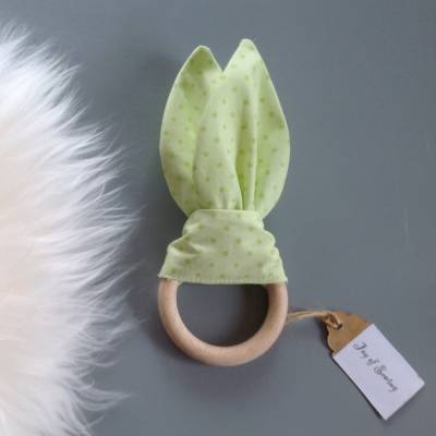 Knisterohr Greiflling Hasenohr, Knistertuch Holzring hellgrün Pünktchen