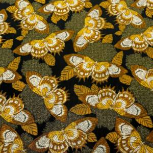 Seidenstoff mit Schmetterlingen in Olivgrün, Gelb, Weiß und Schwarz für weich fließende Kleider, Blusen, Röcke