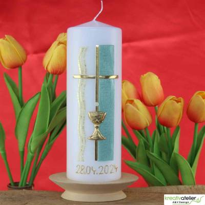 Weiße Konfirmationskerze mit Kelch und Kreuz – Gold verziert, personalisierbar