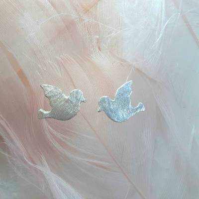 Mini Tauben Ohrstecker aus 999 Silber, eismatt, Friedenstauben, Turteltäubchen