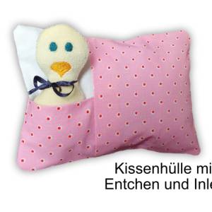 Stickdatei Kissenhülle ITH mit Entchen und Inlett - drei Größen 13x18, 16x26, 18x30, Ente, Kuscheltier, Bild 1