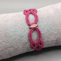 filigranes Makramee Armband in der Farbe beere mit kupferfarbener Metallperle Bild 1
