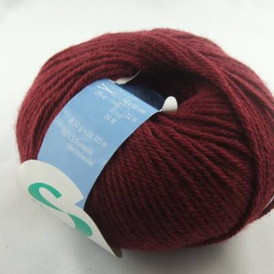 Schulana Filana Merino: mitteldicke einfarbige Schurwolle Merino in Farbe Nr. 357, bordeaux