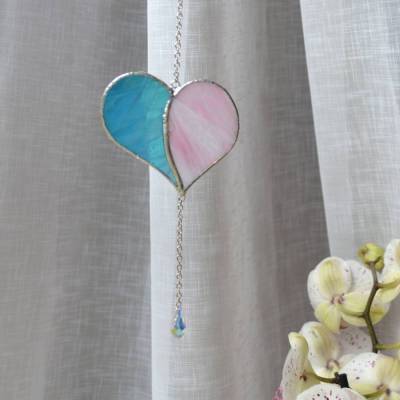 Sonnenfänger - Herz aus irisierendem Buntglas mit Glaskristall - Türkis/Rosa