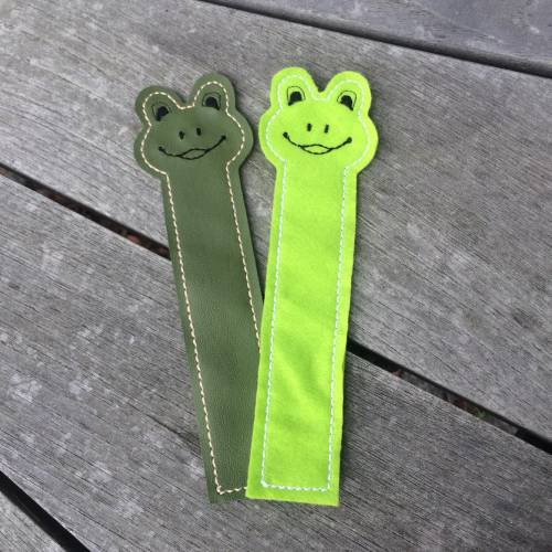 Lesezeichen Frosch Stickdatei  ITH 13x18 Buch Bücher lesen für Leseratten und Bücherwürmer