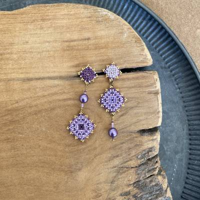 Ohrschmuck Granny Gertrud – handgemacht, einzigartig & außergewöhnlich