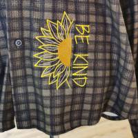 Stickdatei - Be Kind - Sonnenblume - Frühling - Spruch - 2 Größen Bild 2