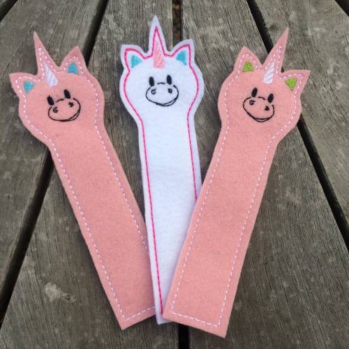 Lesezeichen Einhorn Stickdatei  ITH 13x18 Buch Bücher lesen für Leseratten und Bücherwürmer