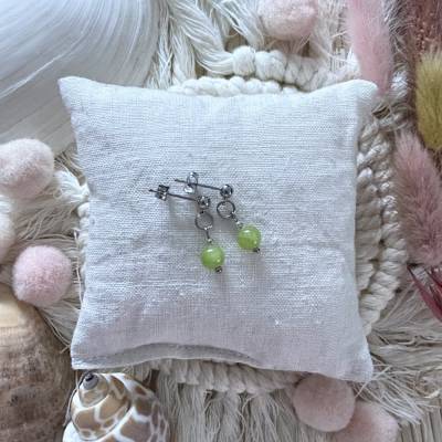 „Greenery“ - Farbenfrohe Edelstahl-Ohrstecker aus Jade in grün