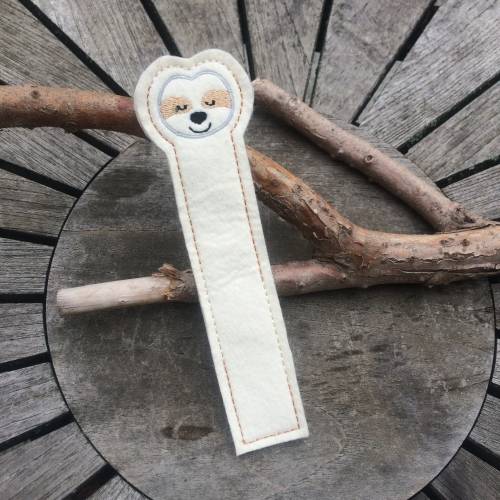 Lesezeichen Faultier Stickdatei  ITH 13x18 für Bücherwürmer und Leseratten