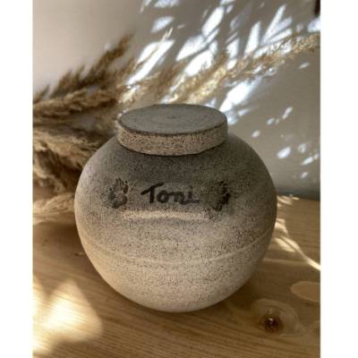 Personalisierte handgefertigte Tierurne