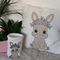 Stickdatei Hase – Osterhase 1 Lineare Art Set 2513 – Hase mit Blumen für Kissen, Shirts & mehr Bild 3