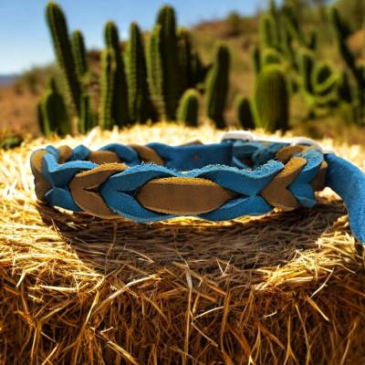 Hundehalsband aus Fettleder zweifarbig geflochten in türkis-cognac in der Größe ca. 34 - 40 cm