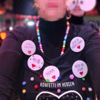 Jeder Jeck ist anders Button – 3 Größen | Düsseldorf Karneval Accessoire Bild 7