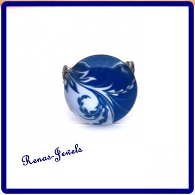 Verstellbarer Damenring mit Glas Cabochon in Dunkelblau Weiß Silberfarben – Florales Design