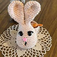 Osterhase Kira mit Korb - Häkelanleitung in Deutsch Bild 2