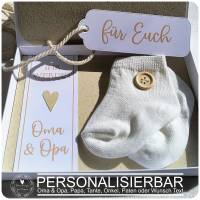 Schwangerschaft ankündigen Geschenkschachtel mit Babysocken Bild 2