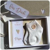 Schwangerschaft ankündigen Geschenkschachtel mit Babysocken Bild 6