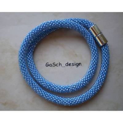 Häkelkette, gehäkelte Perlenkette * Leuchtfeuer: Sommerhimmelblau