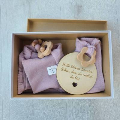 Handgemachtes 4-tlg. Set – Hose Gr. 50/56, Schmusetuch, Greifling&Holzschild Altrosa