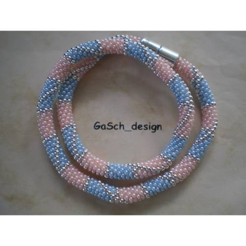 Häkelkette, gehäkelte Perlenkette * Zarte Babyfarben