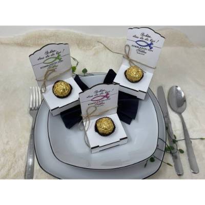 Gastgeschenke Kommunion personalisiert Halter Holz für Schokokugel, Gastgeschenk Taufe, Gastgeschenke Konfirmation,