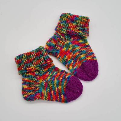 Gestrickte bunte Kinder Baby Söckchen, ca. 3 - 6 Monate, Wollsocken handgestrickt von la piccola Antonella