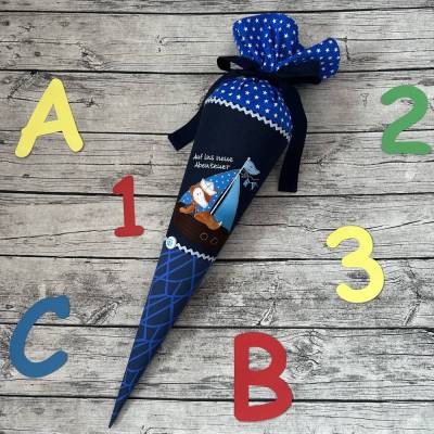 wunderschöne maritime Schultüte / Zuckertüte in Blau mit Segelboot und Fuchs Abenteuer