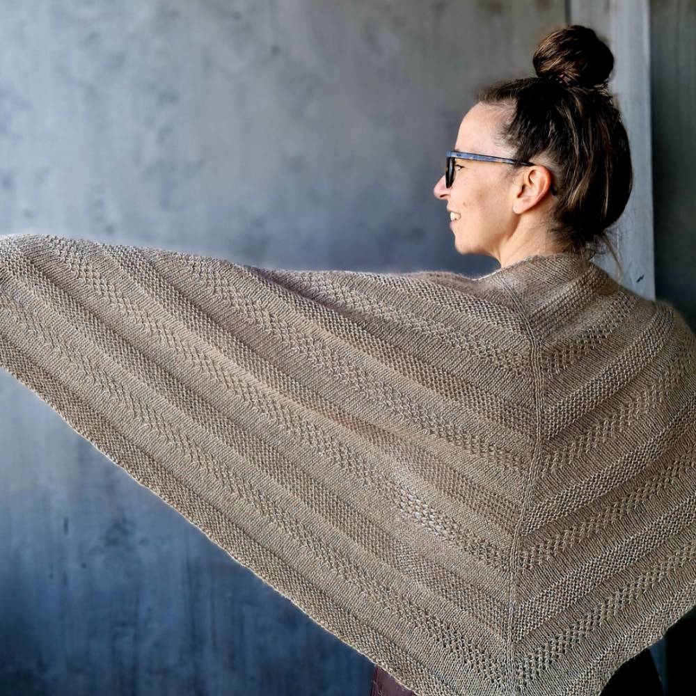 Strick-Anleitung Tuch LANINA (DE) Bild 1