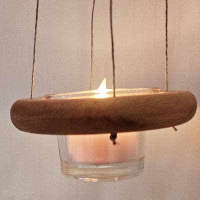 Windlichtring zum Aufhängen, Teelichthalter aus Holz, Hänge-Windlicht, Windlicht-Ring