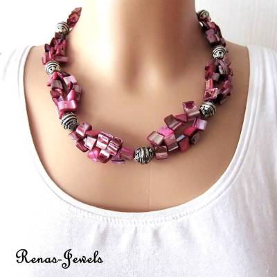 Perlmutt Kette Pink Silberfarben Collier – Handgefertigte kurze Kette mit ungeformten Perlmutt Perlen