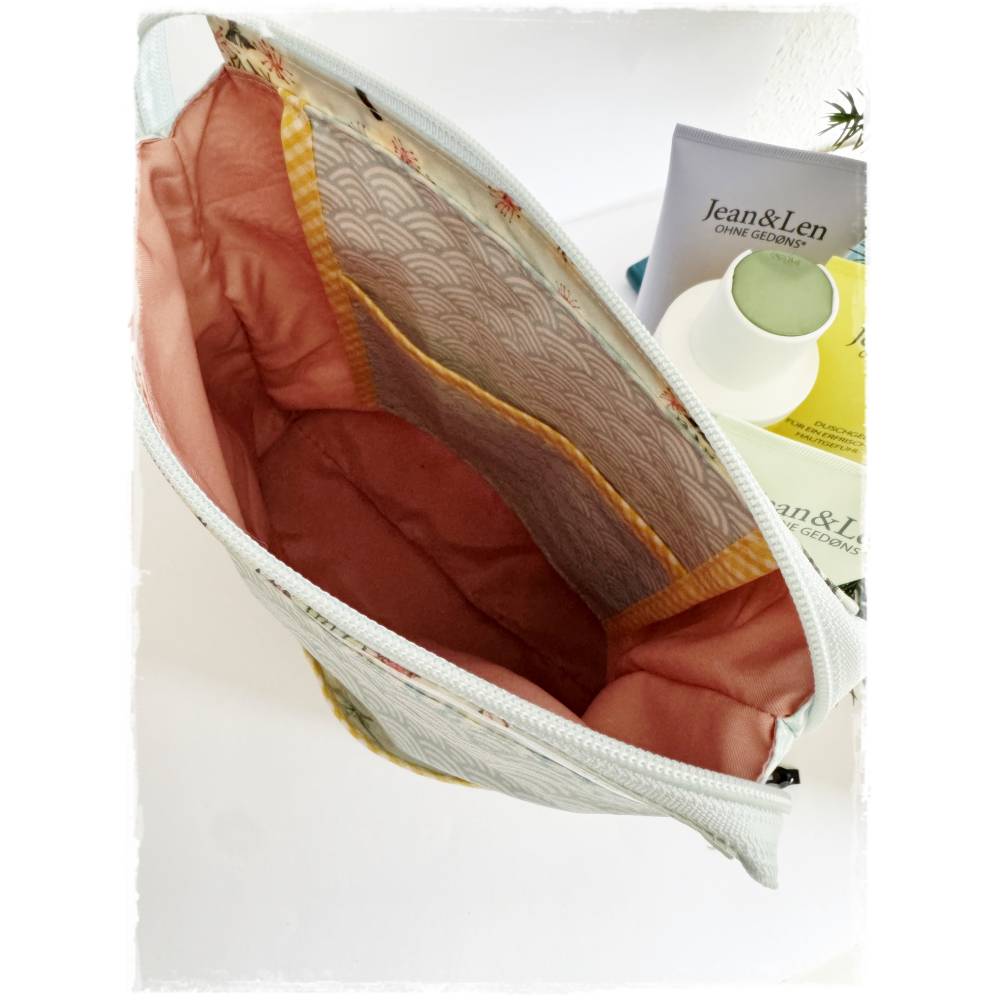 Kosmetiktasche Raumwunder Kulturtasche aus Wachstuch