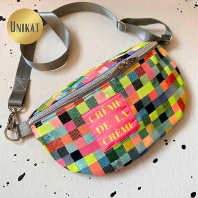Unikat / Trendy Crossbag / Crossbody / HipBag / Bauchtasche / Gürteltasche / Umhängetasche aus Retro Pixel