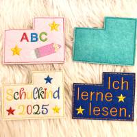 Stickdatei Lesehilfe In the Hoop Schulkind Einschulung Set 2523 – Lesezeichen & Schlüsselanhänger für Erstleser Bild 2