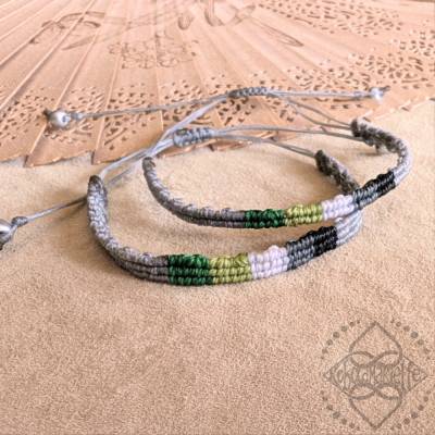 Aromantisches Pride-Armband – Farben der Aromantic Flag – Handgefertigt in Makramee-Technik – Größenverstellbar
