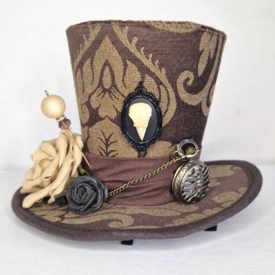 Mini-Hütchen - Steampunk Fascinator Vogelschädel-Kamee Rosen Taschenuhr Brokat