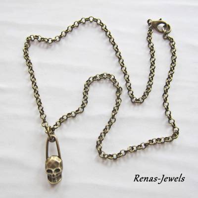 Männerkette kurz mit Skull Totenkopf Anhänger bronzefarben – Coole Herren Kette mit Sicherheitsnadel-Design