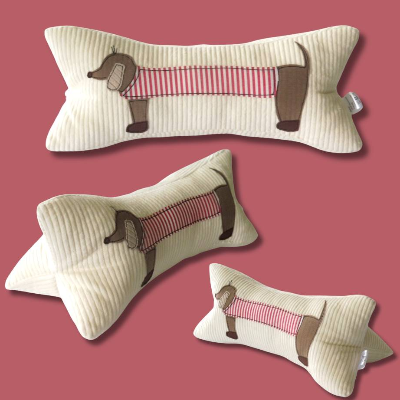 Leseknochen Dackel personalisiert – Gemütliches Nackenkissen für Buchliebhaber & Hundefreunde