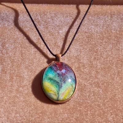 Handgefertigter Cabochon mit Alcohol Ink Effekt – Epoxidharz-Anhänger in Metallfassung an Baumwollkordel oder Lederband